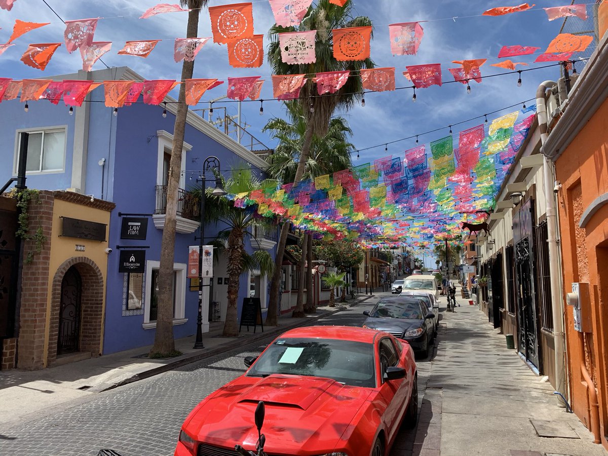 Charles King tweet media