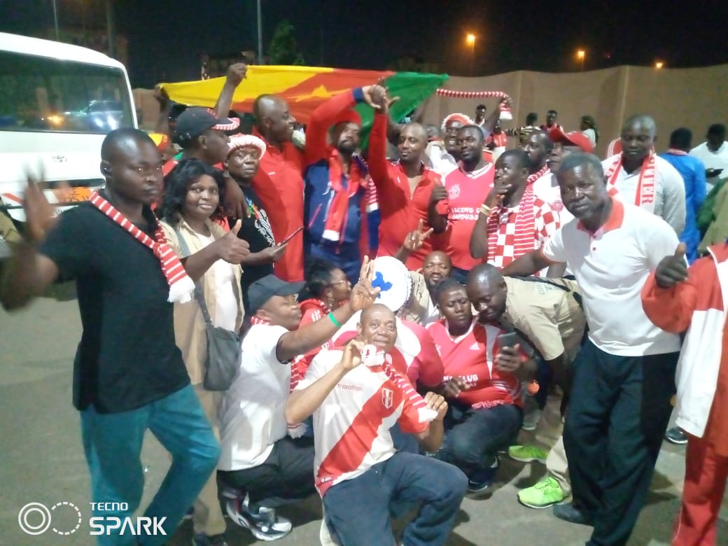 RACING_TPO's tweet photo. [#RACAST : Merci pour votre mobilisation ❤️🤍]

Vous êtes les meilleurs supporters du monde mondial 🔥🥰

#TPO4Life https://t.co/jCBGd5y4cT