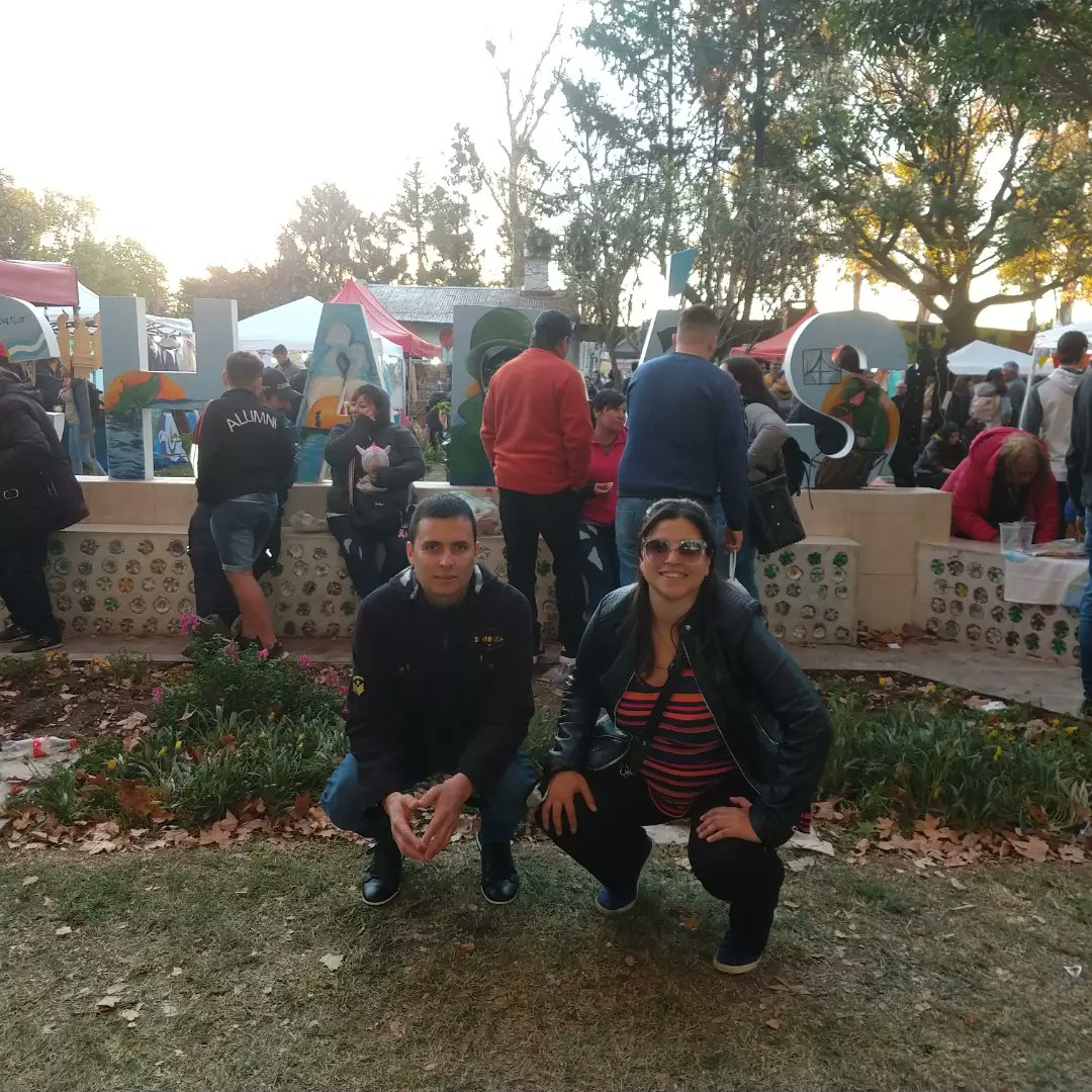 FranquitaBoni's tweet photo. #FESPAL #Chabás
Junto a compañeros de Unidad Ciudadana recorrimos la FESPAL Chabás en su edición 2022.
Impresionante la concurrencia de más de 60.000 personas y la importancia de este evento p/emprendimientos locales y regionales, a la economía popular y el desarrollo regional. https://t.co/uuHET8XyNY