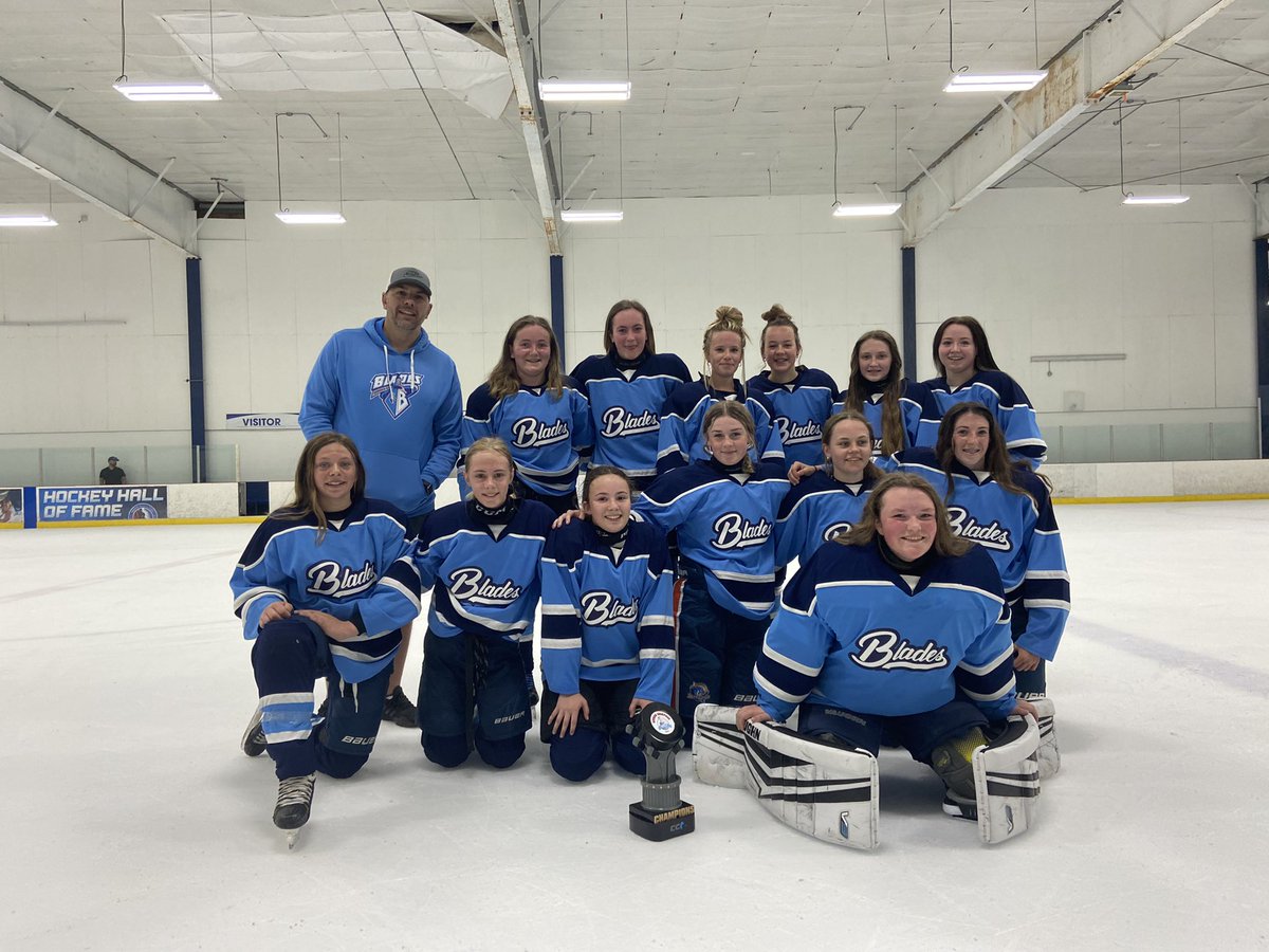 BladesBay's tweet photo. Congratulations to our U15 ladies! #champs at #questforthecup #Champions #springhockey https://t.co/WSETv5oGny