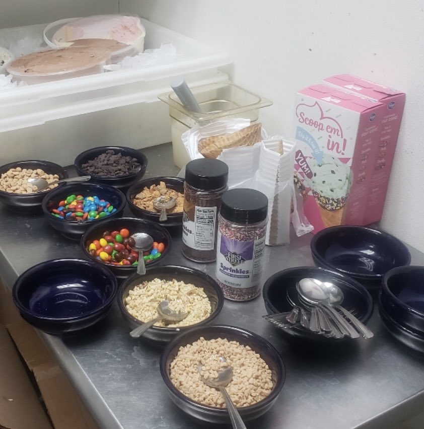 James Payne (@jpchilihead) on Twitter photo #SundayFunday happening at Chilis 1142!!! #GiveMeSomeIceCream! #CultureMatters #ThanksForPlayingRestaurant <a href="/jeremylilly86/">Jeremy Lilly</a> @AmandaD63323747 <a href="/DanielS33723216/">Daniel Smith</a> #SundayFunday happening at Chilis 1142!!! #GiveMeSomeIceCream! #CultureMatters #ThanksForPlayingRestaurant <a href="/jeremylilly86/">Jeremy Lilly</a> @AmandaD63323747 <a href="/DanielS33723216/">Daniel Smith</a>