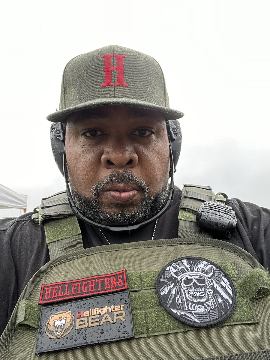 HellfighterBear's tweet photo. https://t.co/EdbC5gGA9U