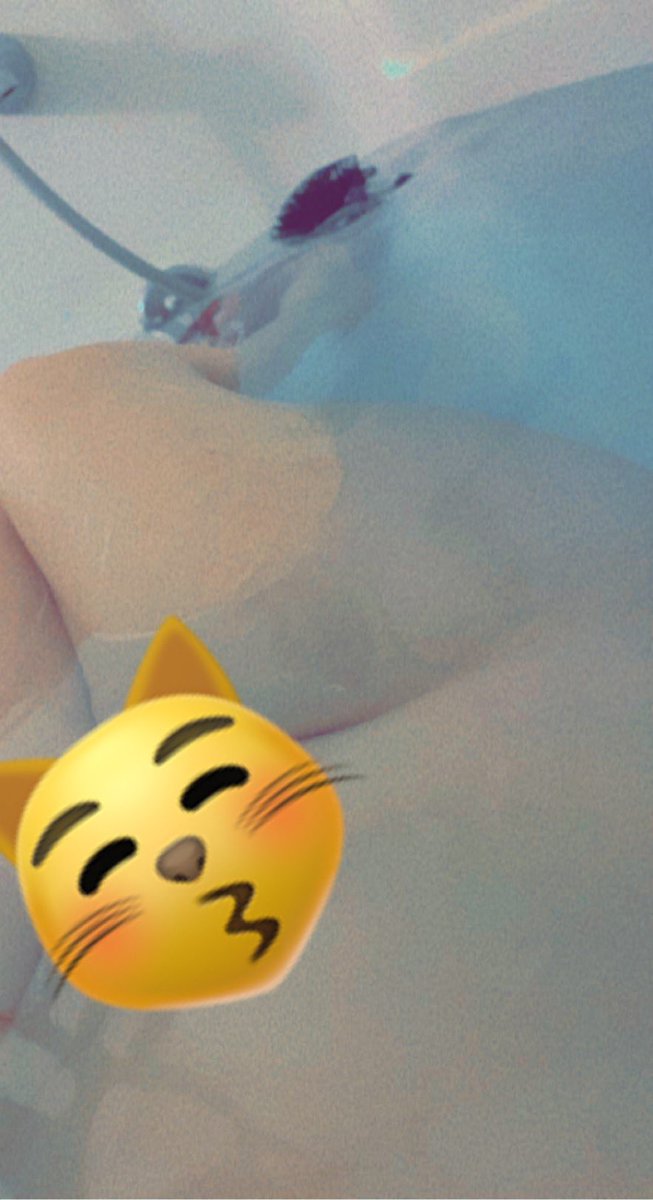 stonergirl002's tweet photo. In the bath😏😉#Nsfwtwt #nsfwtwtﾟ #onlyfans #onlyfanspromo #adult #accountant #AdultWork #allnatural #babygirl #btggf #ContentCreator #cute https://t.co/jTHm1iMz5N