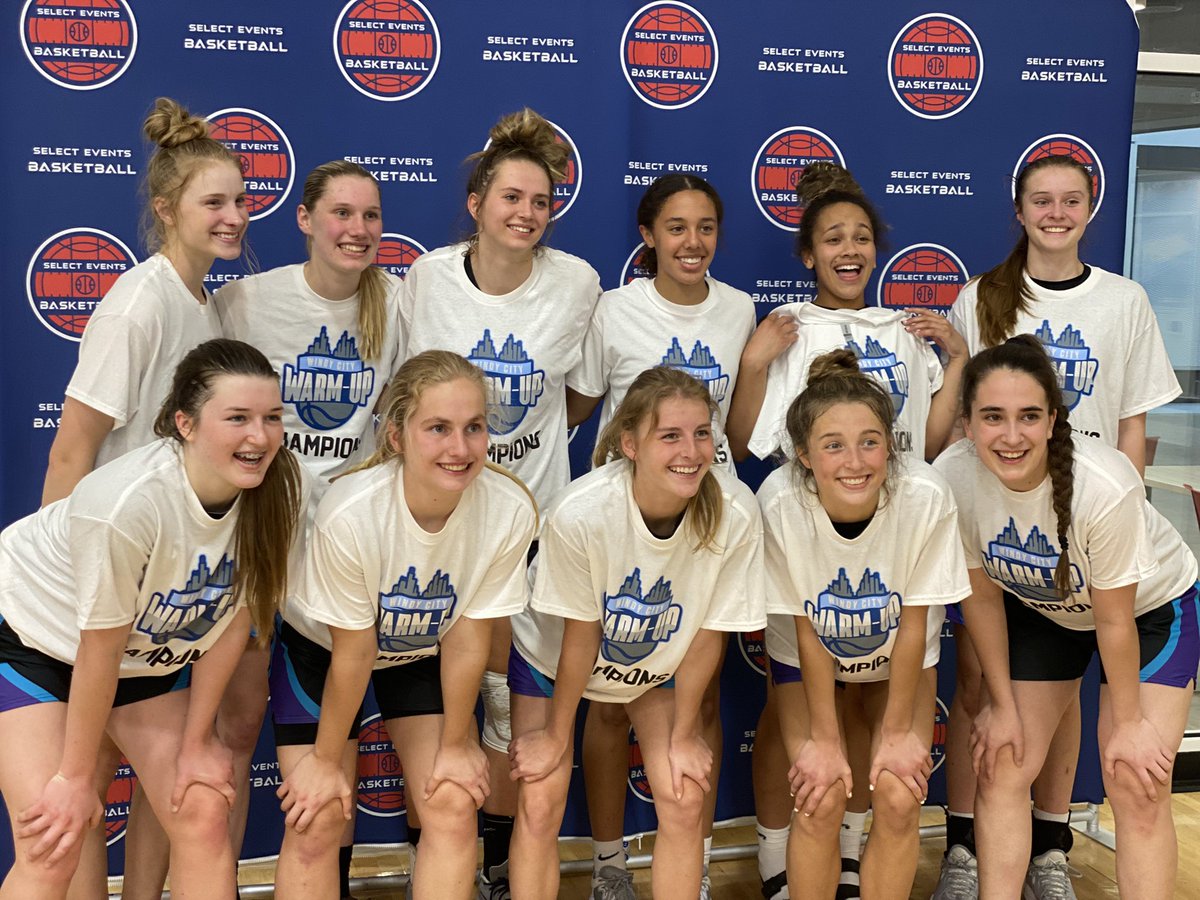uncvrdprospects's tweet photo. Congratulations to the Wisconsin Flight on winning the 10th grade division of the Windy City Warm-up 🏆 @WiFlightElite 

#WindyCityWarmUp #UP 🏀📈 https://t.co/1Ye5EJsKTR