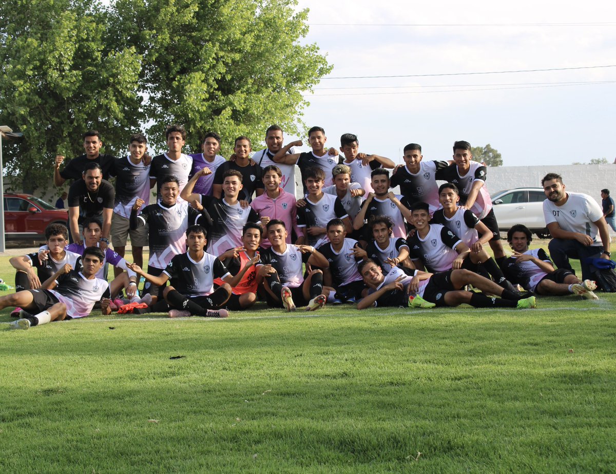 Y SI EL DÍA SE PONE FEO, TÚ ME LO HACES BONITO 💙 

-
-

#liguilla #Semifinales #LigaTDP #equipo #porelascenso #futbol