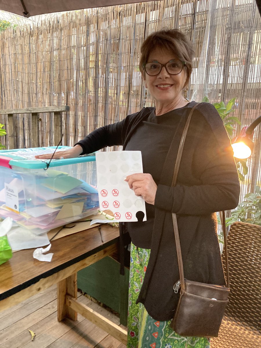 LyaGonzalez1's tweet photo. Deber militante cumplido.
#InternasPS
Con esperanza a esperar resultados.
Y desde el lugar que las bases militantes me instalen mi compromiso seguirá siendo trabajar por el #Apruebo y colaborar lealmente y sin ambigüedades con el gobierno de @gabrielboric
Con comunales activos https://t.co/YZ7btupNbm