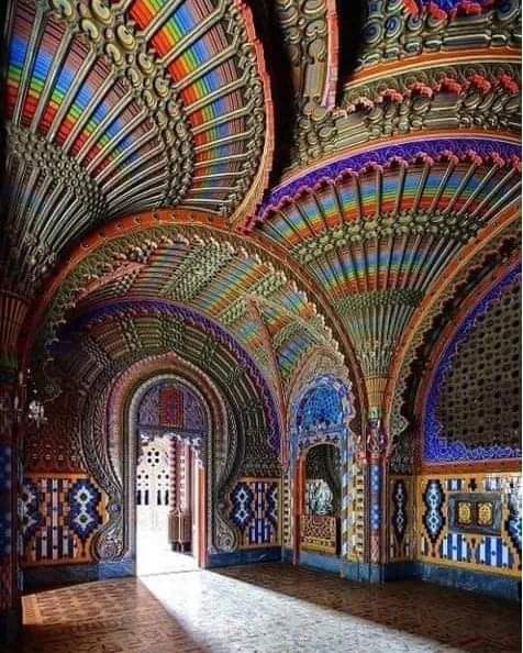 RT @Dr_TheHistories: The Peacock Room in the Castello di Sammezzano, built in 1605, Tuscany, Italy. https://t.co/IO2GpzkPF9