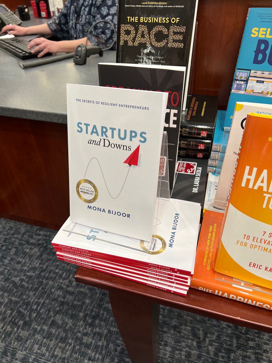 MonaBijoor's tweet photo. Good friend just sent me this from the checkout @pennbookstore. Love this school. #startupsanddowns https://t.co/cBIargT3LY