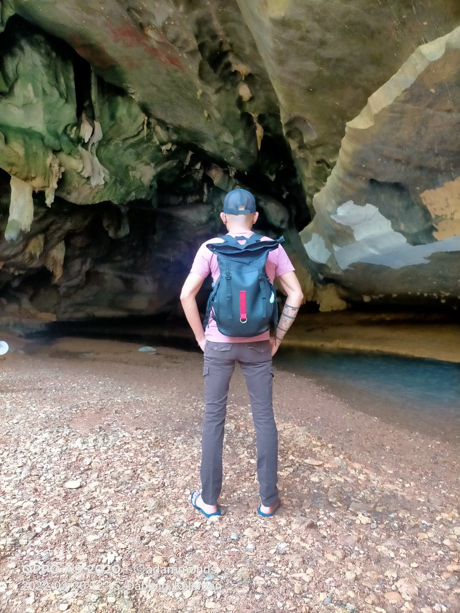 mohdadam_S's tweet photo. mohon rt. beg saya ni hilang dalam bas express pancaran matahari. perJalanan alor setar ke kota bahru 15/5/2022 Jam 10malam dari alor setar.  sesiapa yg ternampak atau terambil sila contact saya 01123756282. ada laptop dan separuh nyawa saya 😭 https://t.co/TjRVpG69ch