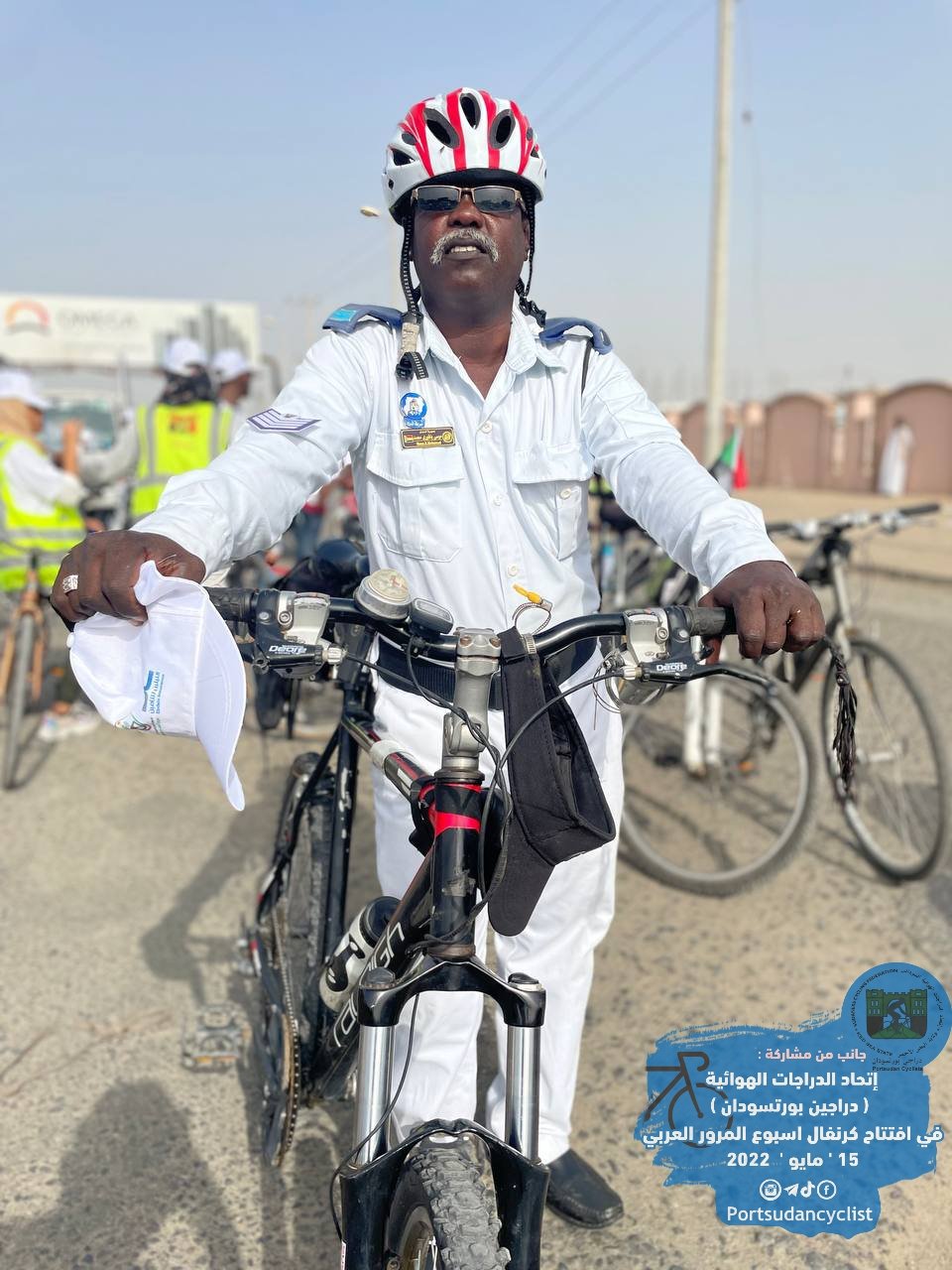 استاذ جامعي يفحط بالدراجة الهوائية صدى