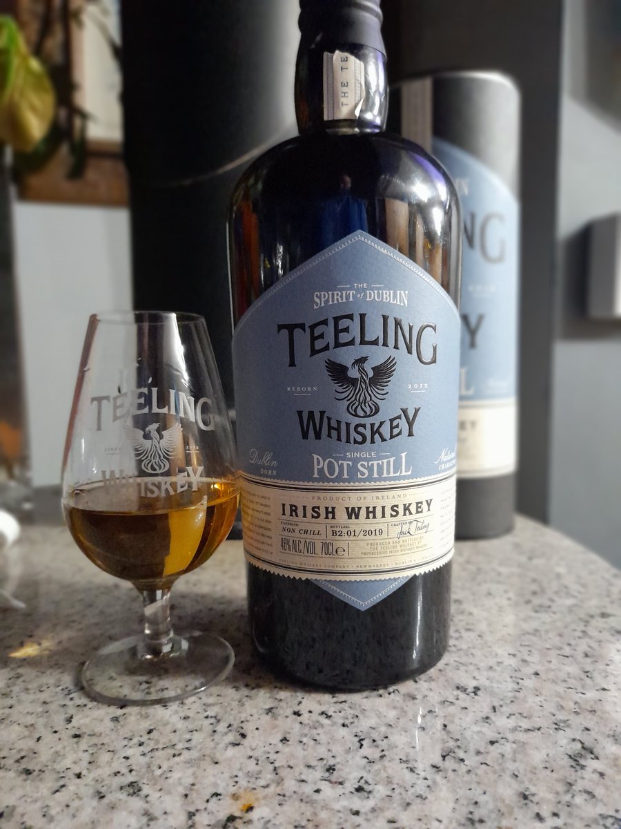 conorohare91's tweet photo. #sundaynightsup with @TeelingWhiskey single pot still b2
On my list of single pot stills to have in the whiskey collection
#irishwhiskey #spiritofdublin #whiskeyofdublin #dublin #whiskey #irishbarley #singlepot https://t.co/4zNEzIoG1Q