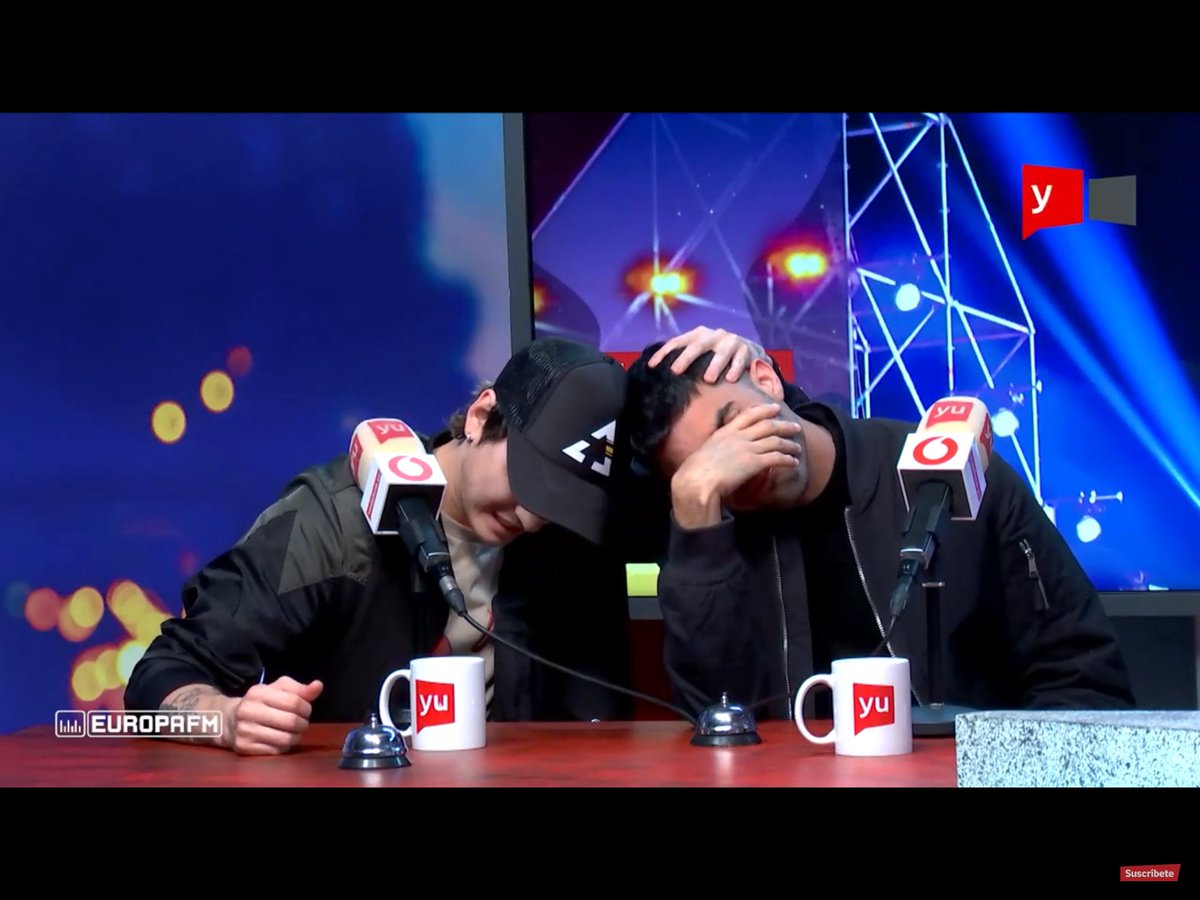 cncoxmofongo's tweet image. *richard hablando bonito de erick*
chris y erick: