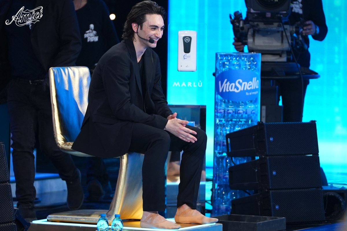 AmiciUfficiale's tweet photo. Michele è in finalissima! 📣 #Amici21 https://t.co/q18fi27A32