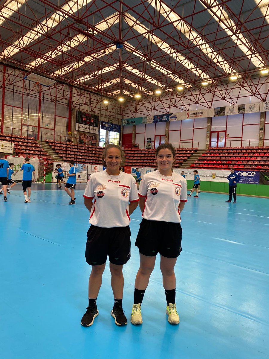 ctacantabria's tweet photo. 🏆 Sector Infantil Masculino 🤾‍♂️
⠀
Último día de Sector en el pabellón Vicente Trueba, con las compañeras que han participado. https://t.co/kFpqxZ6jCn