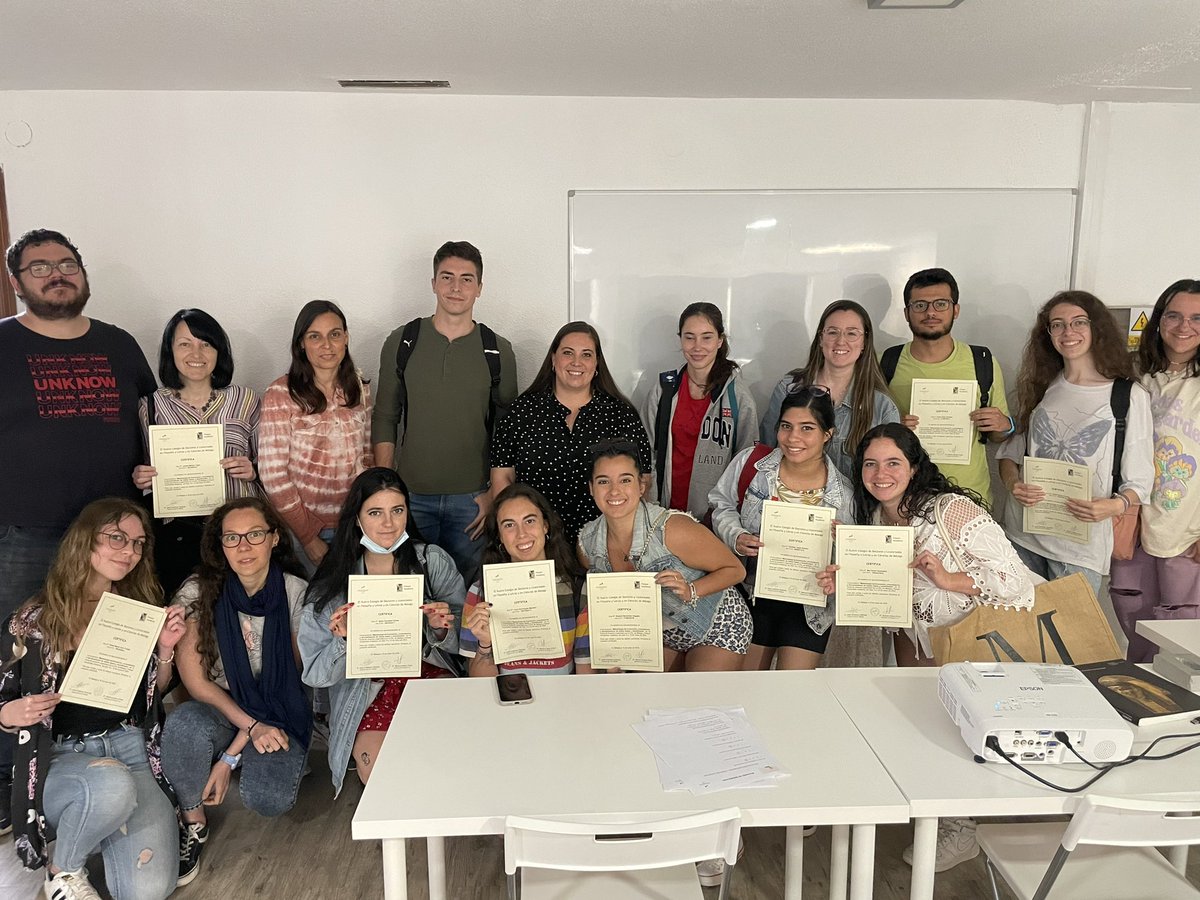 Este finde Ricardo Ortega del <a href="/IFPCF/">IFPCF</a> y yo hemos impartido el curso “Metodología de excavación, consolidación y documentación de restos óseos y momificados” en colaboración con el <a href="/CDL_Malaga/">Colegio de Doctores y Licenciados de Málaga</a> y Malache Arqueología. Gracias a todas nuestras alumnas por su entrega al curso ♥️