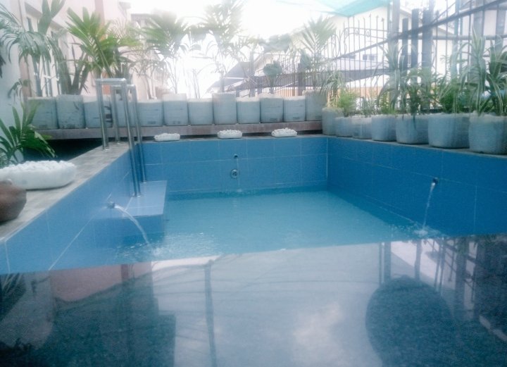 Irishnaija's tweet photo. After photos.
These was on a low budget because it's a rental house, I didn't want to do anything permanent.
@akomscopy you have been there.
#smallspacedesigns Lagos https://t.co/WB8qjV3vbG
