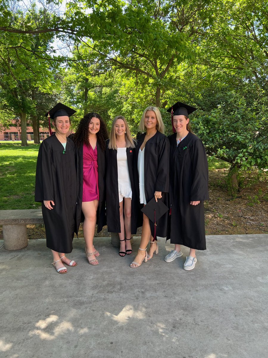 They did it! Proud of these five young women for graduating today! Once a Thresher always a Thresher!

#RunWithUs #WeAreThreshers