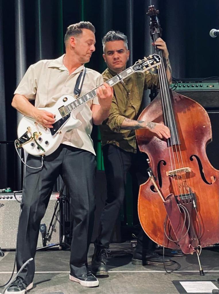 Juangaleano's tweet image. Un honor haber tenido la oportunidad de tocar estos shows con Morrissey esta última semana, gracias Jefe🖤