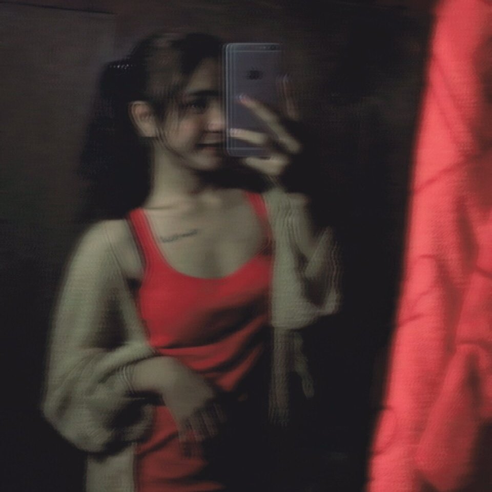 thasmae2004 tweet picture