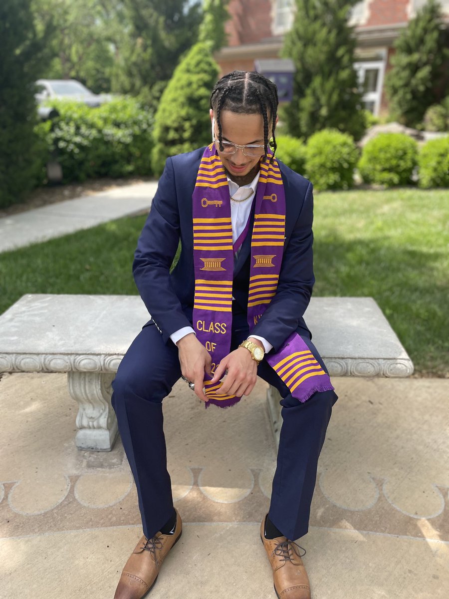 ItsFame2's tweet photo. Jeremiah Mixon RN, BSN. We graduated baby!! https://t.co/zovuRdaQ7D