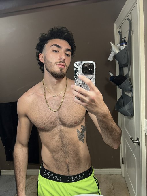 See you tomorrow Miami 😄🌴 https://t.co/FvgUX66HrF