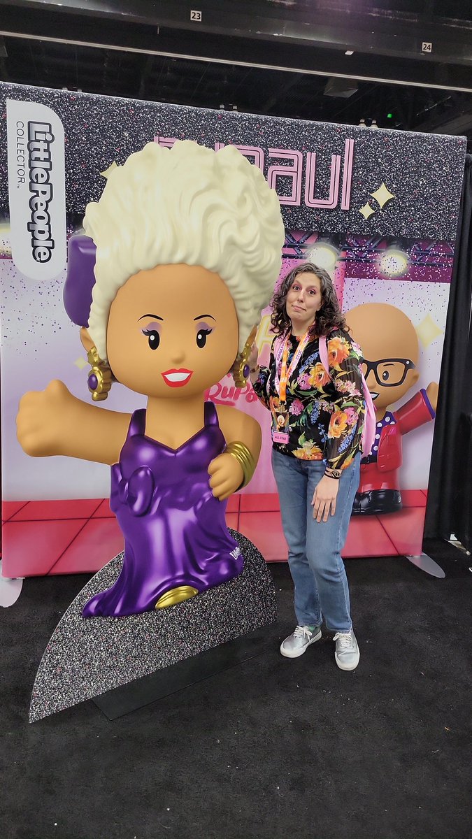 #dragcon @fisherprice RuPaul figurines are amazing