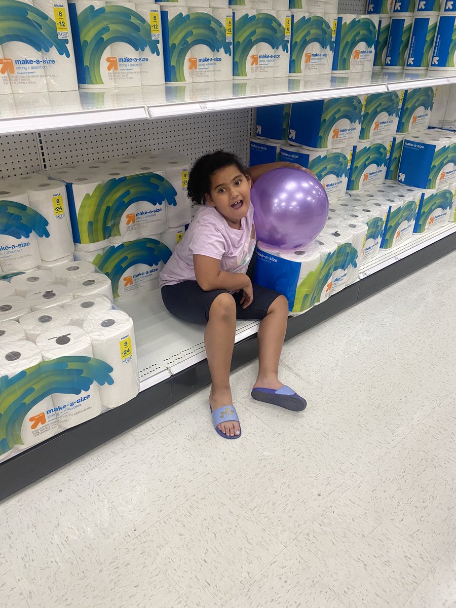 LindsBaileyMath's tweet photo. Camilla and I ran so many errands today!!!! We enjoyed the Plainfield mall. Absolutely beautiful weather today! #lookingforwardtosummer https://t.co/eTciSg52km