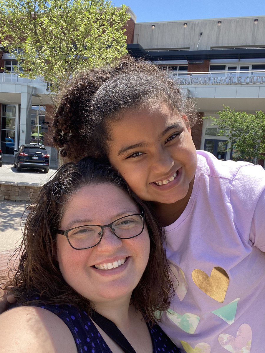 LindsBaileyMath's tweet photo. Camilla and I ran so many errands today!!!! We enjoyed the Plainfield mall. Absolutely beautiful weather today! #lookingforwardtosummer https://t.co/eTciSg52km