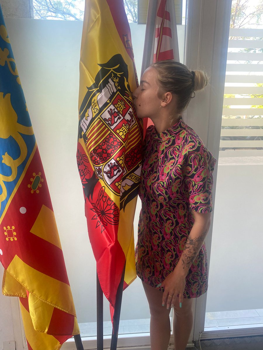 Esther Romero tweet media