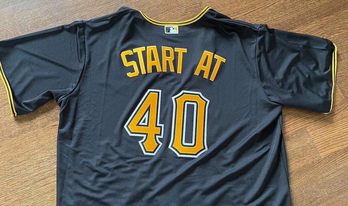 MattJMillerMD's tweet photo. Thanks to the @Pirates for hosting Breast Cancer Awareness Day. Catching the first pitch from the daughter of a survivor was an honor.
Thanks also to Robbie & @attsportsnetpit for providing a platform to discuss breast health.
@AHNtoday @AHNImaging #endtheconfusion #startat40 https://t.co/IEIpY24yCX