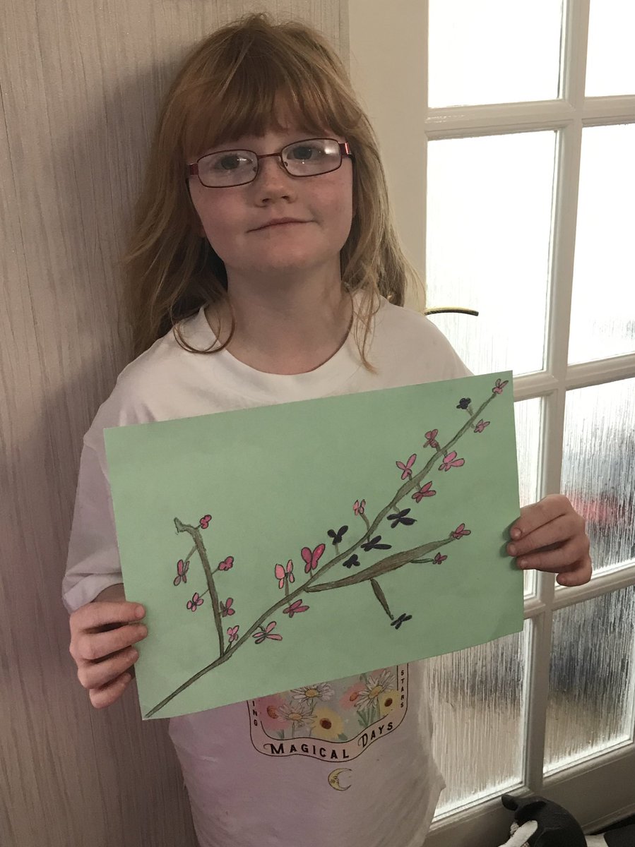 CartyNicki's tweet photo. @Hadrian_Park #HPPS3AMeerkats we made a picture of the spring blossom today https://t.co/eqe2RjdkrU
