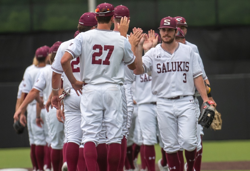 SIU_Baseball's tweet photo. This is the first @SIU_Baseball team to be alone in first place going into the final weekend of the MVC season. Ever! SIU leads UE by one with 3 to play. *
(*1980: Led MVC East (3 teams) going into the final weekend. 2 divisions. Best of 3 series determined champ) https://t.co/OPLVO6SkGe