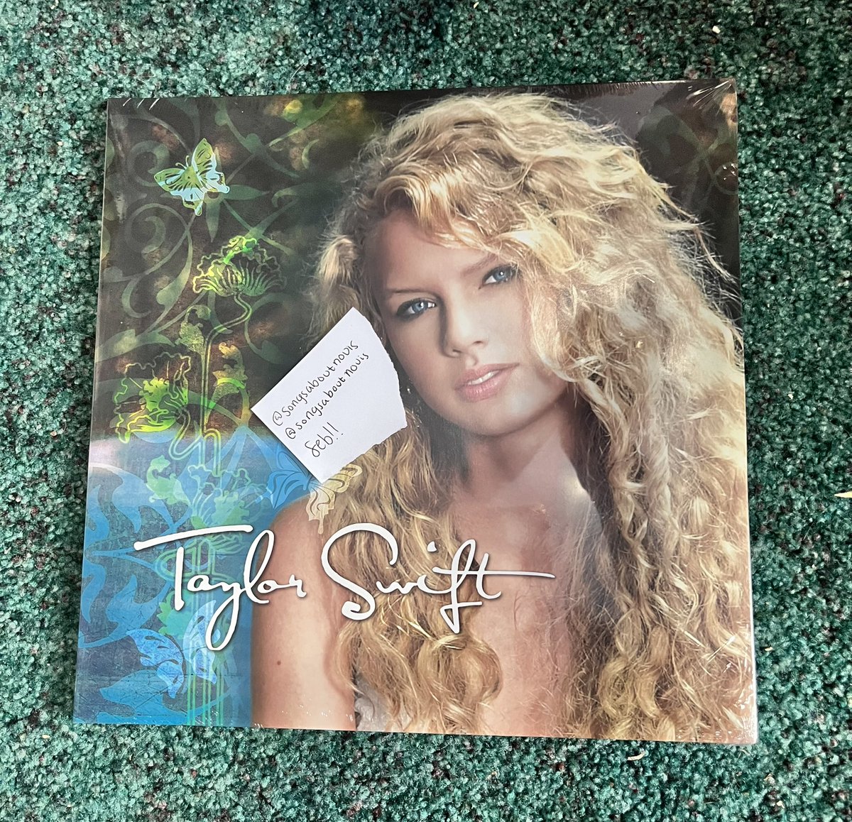 horansletter's tweet photo. Taylor Swift Debut Album Vinyl Giveaway 

- must be following
- must rt to enter (i use a generator) 
- international! 

Ends June 1st https://t.co/Lj6vt3vmUB