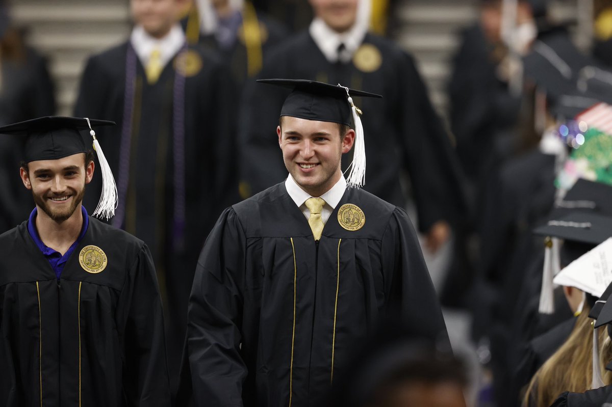 IowaGymnastics's tweet photo. Carter Dochterman🎓

𝘉.𝘈. 𝘏𝘦𝘢𝘭𝘵𝘩 &amp; 𝘏𝘶𝘮𝘢𝘯 𝘗𝘩𝘺𝘴𝘪𝘰𝘭𝘰𝘨𝘺

@carterdoctorman | #Hawkeyes https://t.co/Br31KQMzJe