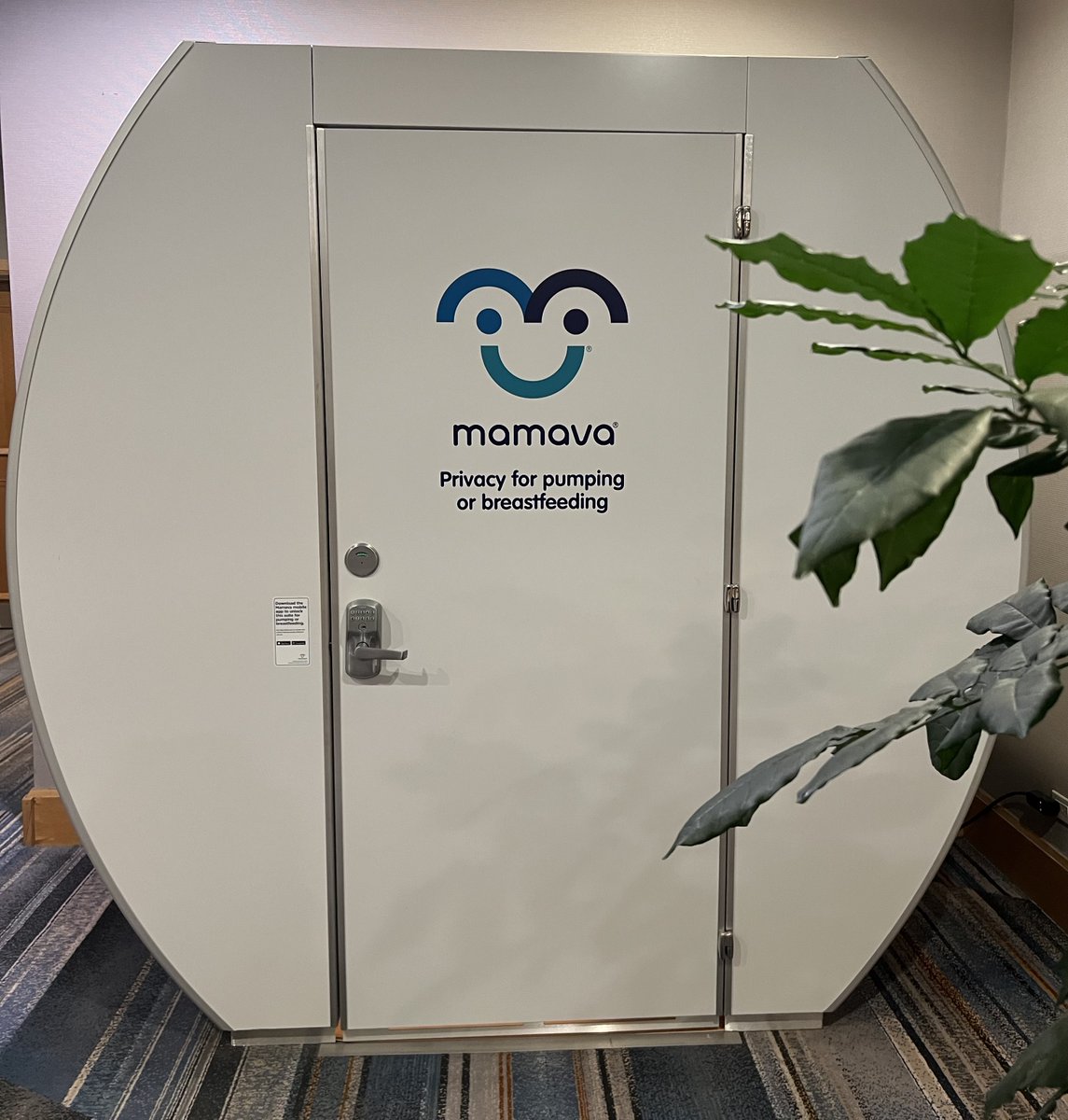 CMGlastonbury's tweet photo. #ASNR22 really should have posted this on day 1 of the week of Neuro, but for those who are breast feeding / pumping, there's a privacy pod - Level 4, to the left of the entrance to the Ballroom Balcony @WorldFNRS @TheASNR @AAWR_org @ESNRad https://t.co/Y39ZZNvQ3r