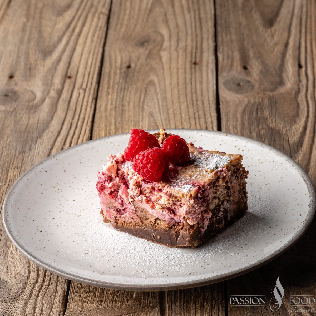 FoodBarnsley's tweet photo. Time to try our Raspberry cheese-brownie 👌
Here Thursday/Friday/Saturday 5-10pm
Sunday Lunch 1-5pm
📞 01226 80 57 80 / 0778 339 6244
#sweet #dessert #barnsleyrestaurant #barnsleyitsbrill #Hiddengem #madeinbarnsley @barnsleycentre 

#visitbarnsley https://t.co/mQ9ER6ex88