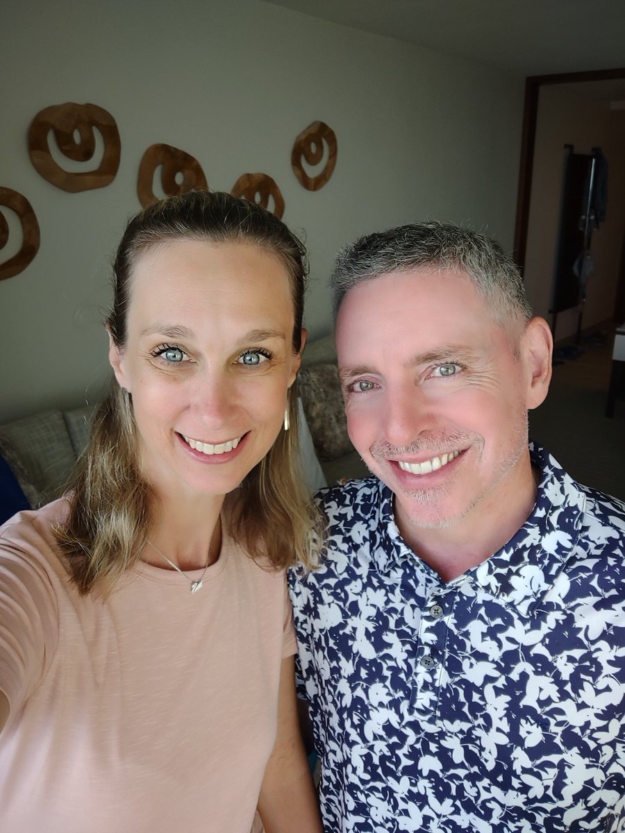 julie_haden's tweet photo. Thank you @DavidWeekley for our amazing trip to Maui! We had such an incredible time. So many memories! 
#itsmauitime #wave1 #davidweekleyhomes 
Mahalo from Jacksonville, FL 
🌺🌺🌺🌺🌺🌺 https://t.co/gJPJIsatB8