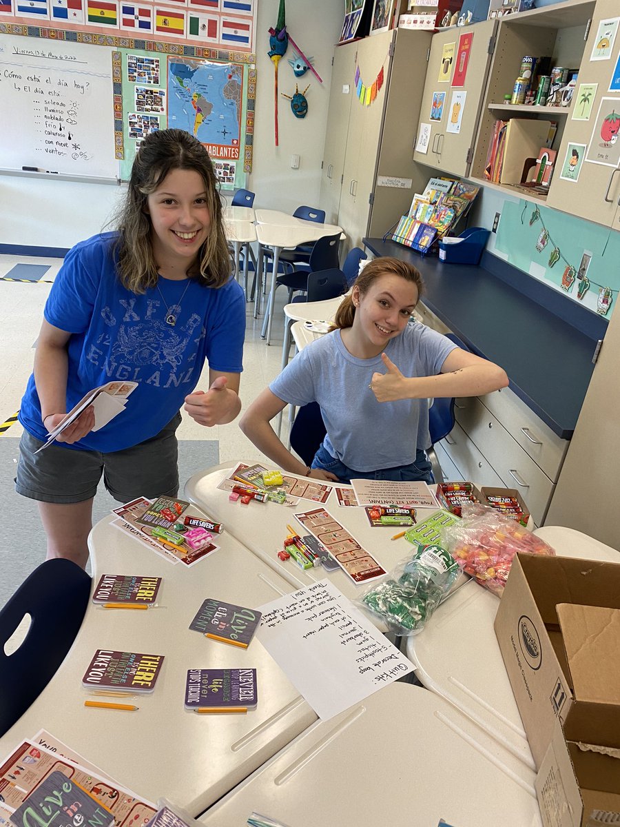 _FalconSTARs's tweet photo. (1) STARs enjoyed their end of the year activities on Friday! They made “Quit Kits”, played a “Say No to drugs” Kahoot, and tried out the “drunk goggles” that imitate drunk driving. We pledge to NEVER drive distracted!! #SayNoToDrugs #DriveSafe #YourSalisbury https://t.co/mN0q26ryn1
