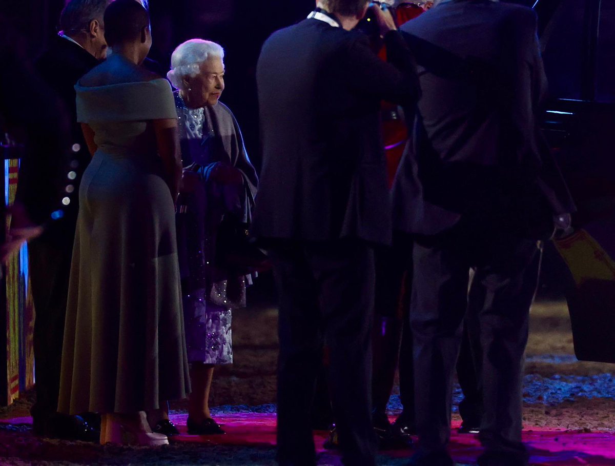 ArmyInLondon's tweet photo. “For over 70 years, there has been a constant heartbeat in this nation. And that heartbeat belongs to The Queen.”
So honoured that She could join us this evening at @windsorhorse Pageant. @BritishArmy @RoyalFamily @RoyalNavy @RoyalAirForce https://t.co/LnYWHcmHRV