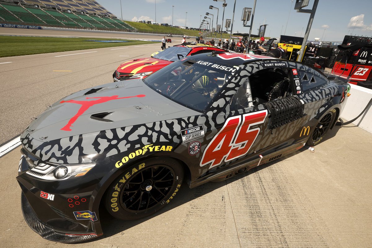 A_S12's tweet photo. .@Jumpman23 wins in its first race as a primary sponsor in @NASCAR via 23XI and @KurtBusch.

🔳 Jordan Brand ran an Air Jordan III Black Cement elephant print paint scheme. https://t.co/UQcNljDmQT