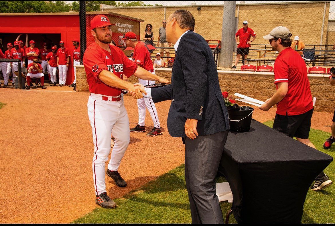 ripleybaseball's tweet photo. Jus graduated with a Masters in Sports Administration Friday &amp; had Senior Day today. This caps off a baseball career that he earned every second of by out working others who laughed at his dreams. Excuses are for people who need them. 🧃 #seeyajus https://t.co/75EyUnvt9V