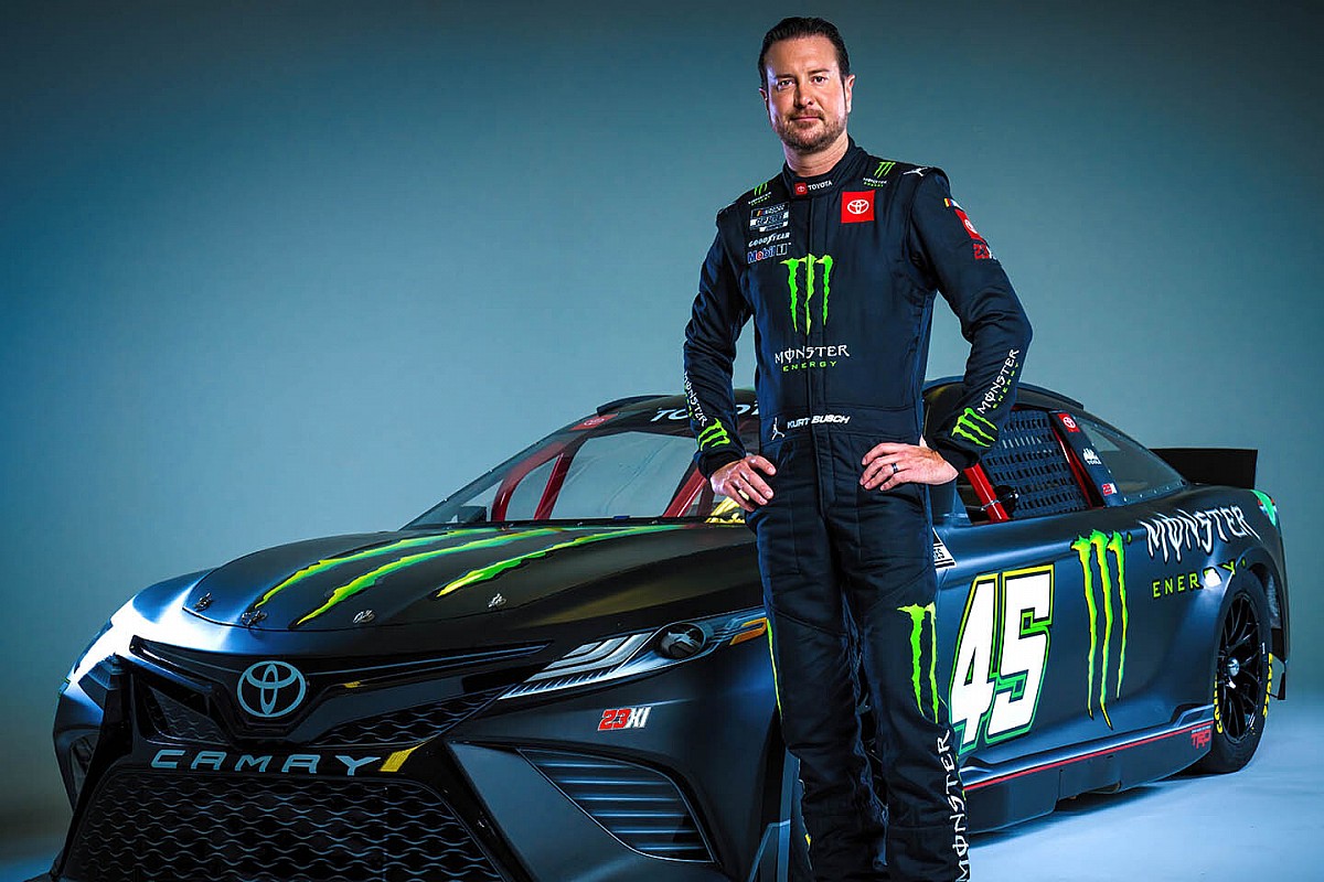 SRXRacingHub's tweet photo. Congratulations @KurtBusch and @Jumpman23 awesome race. https://t.co/iJiTkPxEYB