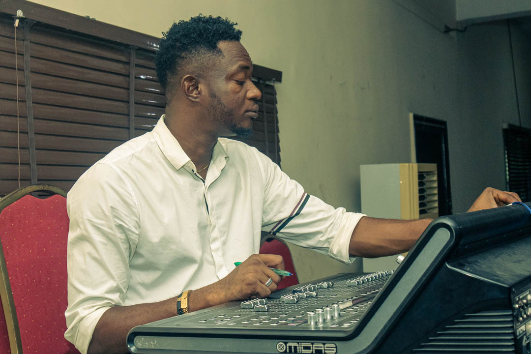 CGMiGardenCity's tweet photo. Our Sound Engr, David Imoh, was lynched &amp; set on fire on Thursday May 12th, by Okada riders at Lekki Admiralty Way. He was at a location where he went to sound an event. The dastardly act took place because of  an argument over N100. 

We demand justice for David
#justicefordavid https://t.co/URCc1eNYpr