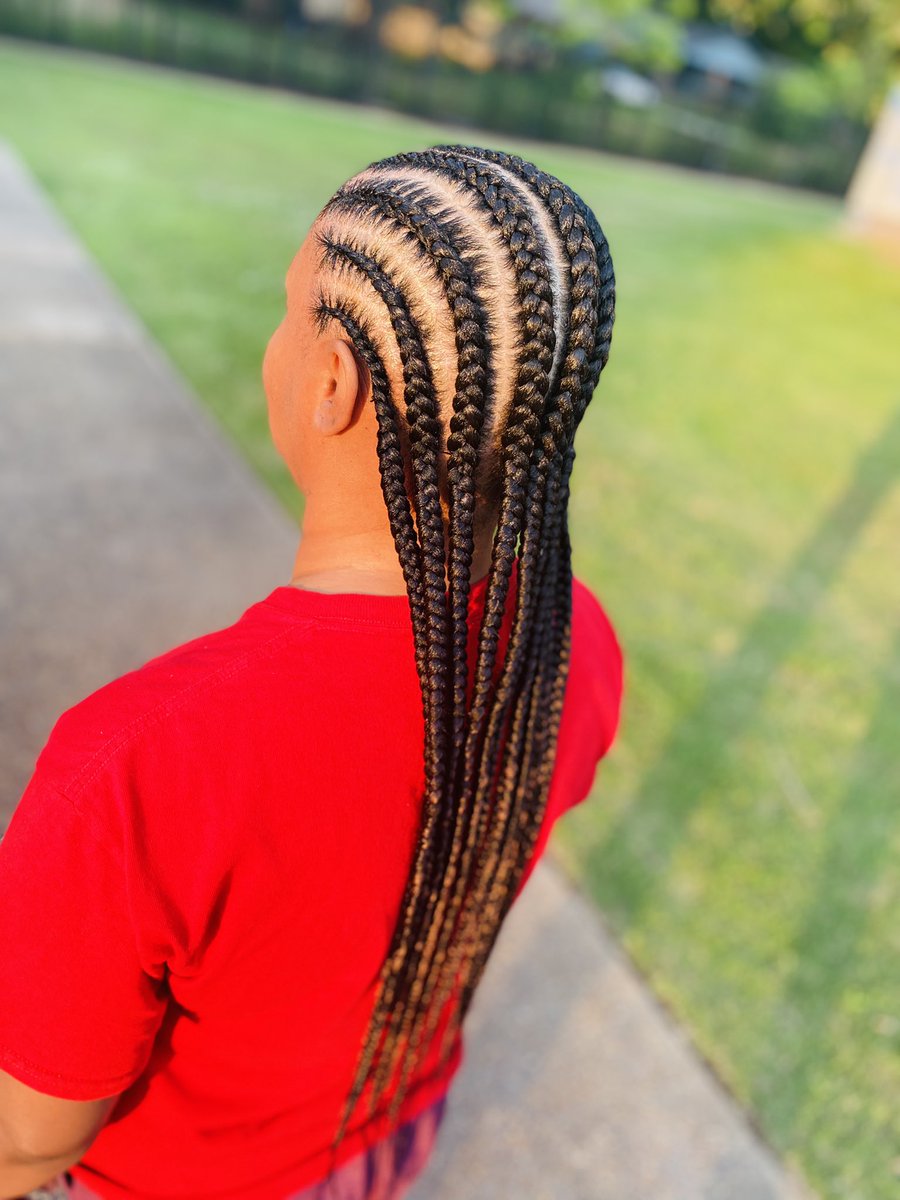 HEyNatural_'s tweet photo. A Black Woman and her braids 💖
IG :@braidsbyauna https://t.co/gMN5qGbqqy