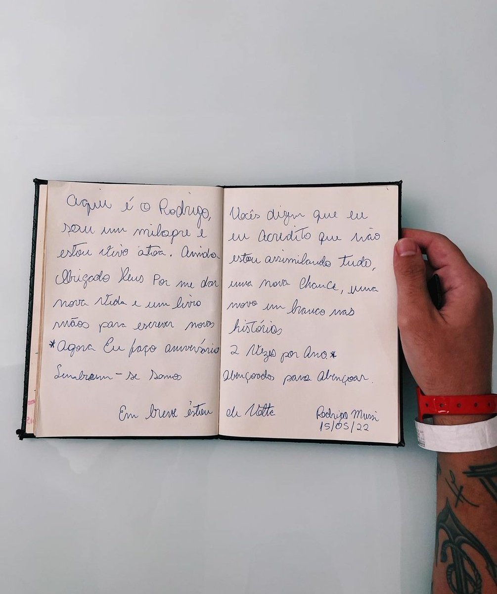 updatecharts's tweet photo. Rodrigo Mussi posta carta após sobreviver a um acidente de carro: "Agora eu faço aniversário 2 vezes por ano." ♥️ https://t.co/VNr8MSHAvt