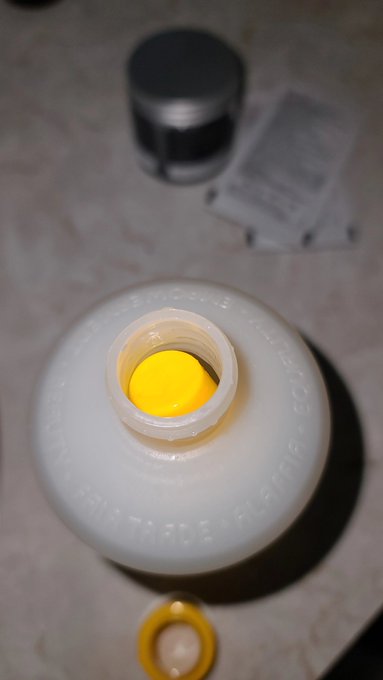 When the spray bottle doesn't put in its 2 week notice on the first day. https://t.co/mWw9JrHOy9<a href="/tag/internationalwomensday"class="tags"><span>#internationalwomensday</span></a>