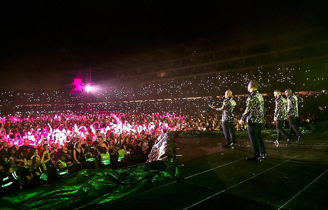 gruponiche's tweet photo. Hay video, lo soltamos?
@karolg ft Grupo Niche

#bichotatour 
 #Niche4EverTour https://t.co/NtmJh1fVXm