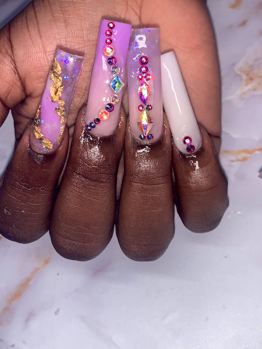 crylx_cb's tweet photo. Birthday Baddie Set 💜😈 #shsu #shsu22 #shsu23 #shsu24 #shsunails #shsunailtech #huntsvillenails https://t.co/xQ2DUUCLIH