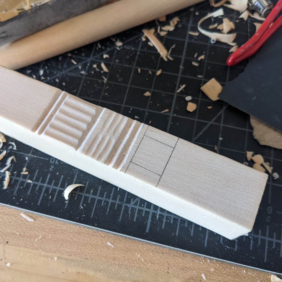 eweinhoffer's tweet photo. (20 of 52) Carved Totem. I carved some random lines in sculpting foam with an angled chisel and gouge.
#carving #totem #artweekly #sculpture https://t.co/RMix3gSWGI