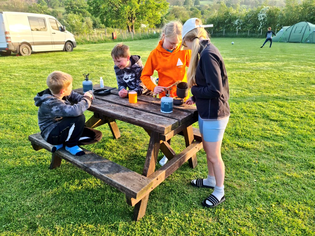 1stCorwen's tweet photo. Scouts had a great weekend camping completing our May Dragon Camp #dragoncamp #skillsforlife @ScoutsCymru #dragonaward https://t.co/QJf2xxDM9w